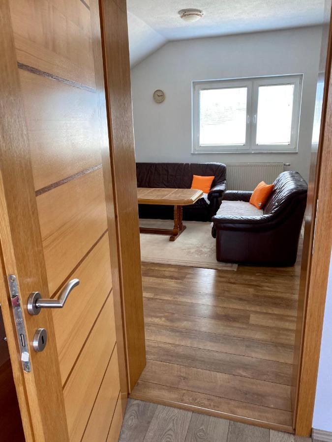 Big Apartment 3 Bedrooms Bihać Exterior foto
